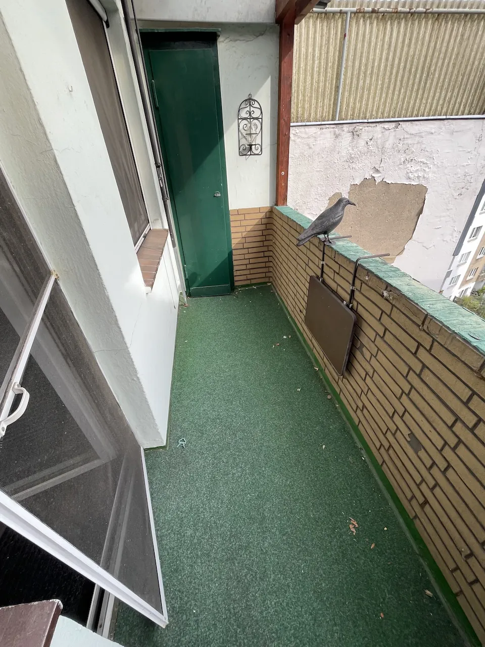 Renovierungsbedürftiger Balkon