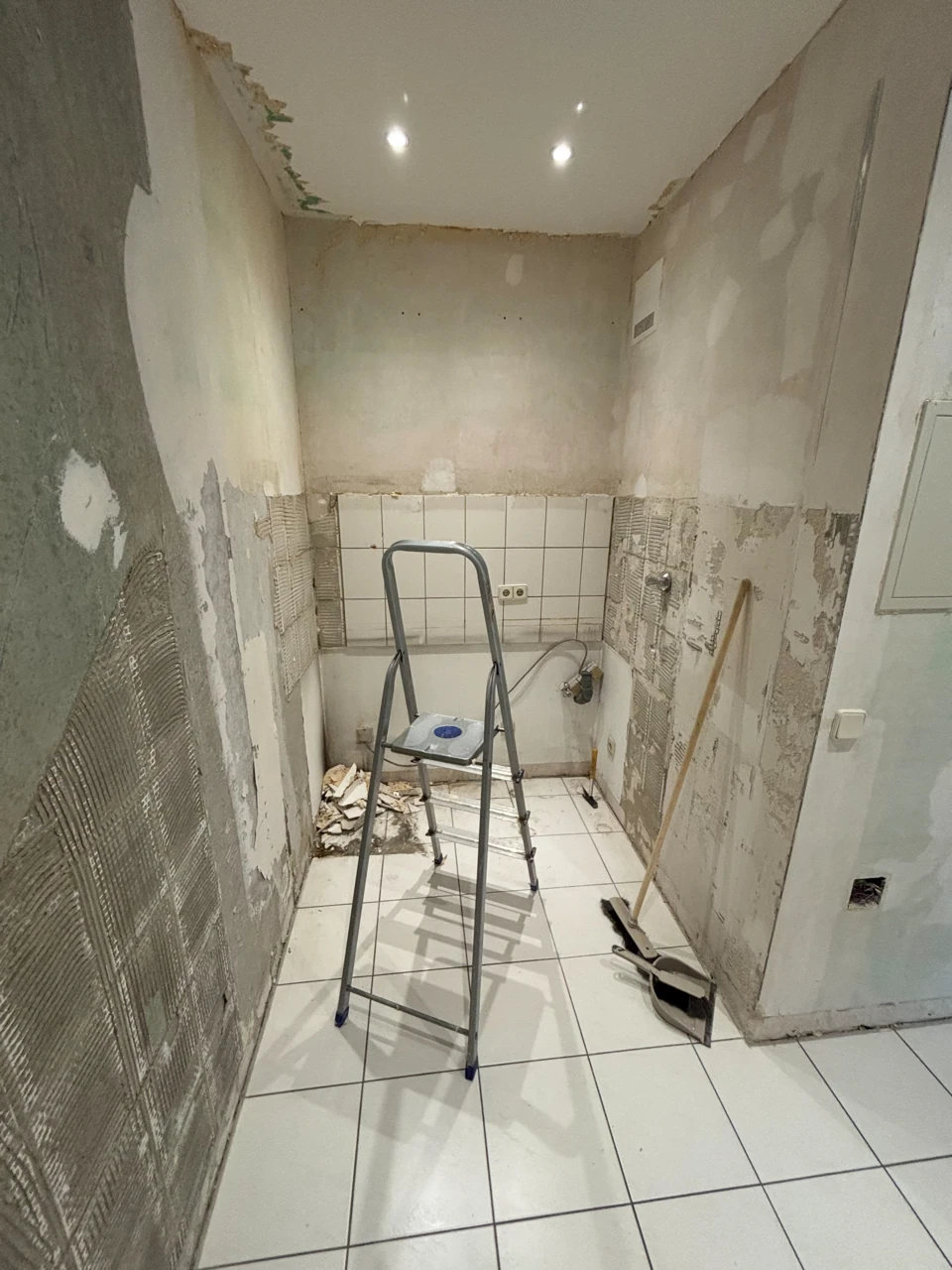 Trockenbauarbeiten beim Umbau eines Duschbereichs