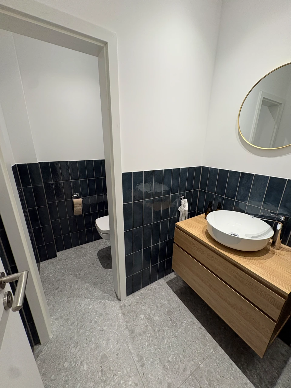 Fertiggestellter WC-Bereich nach Sanierung