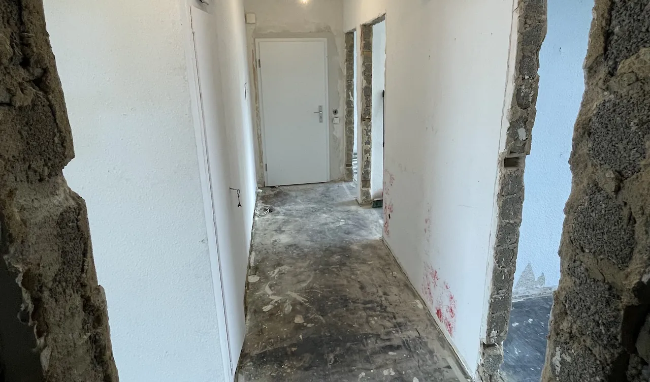 Entkernung und Renovierung einer Wohnung in Krefeld